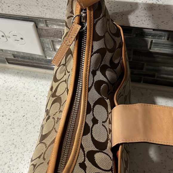 Vintage Hampton Coach Hobo Monogram Shoulder Bag - Picture 14 of 17